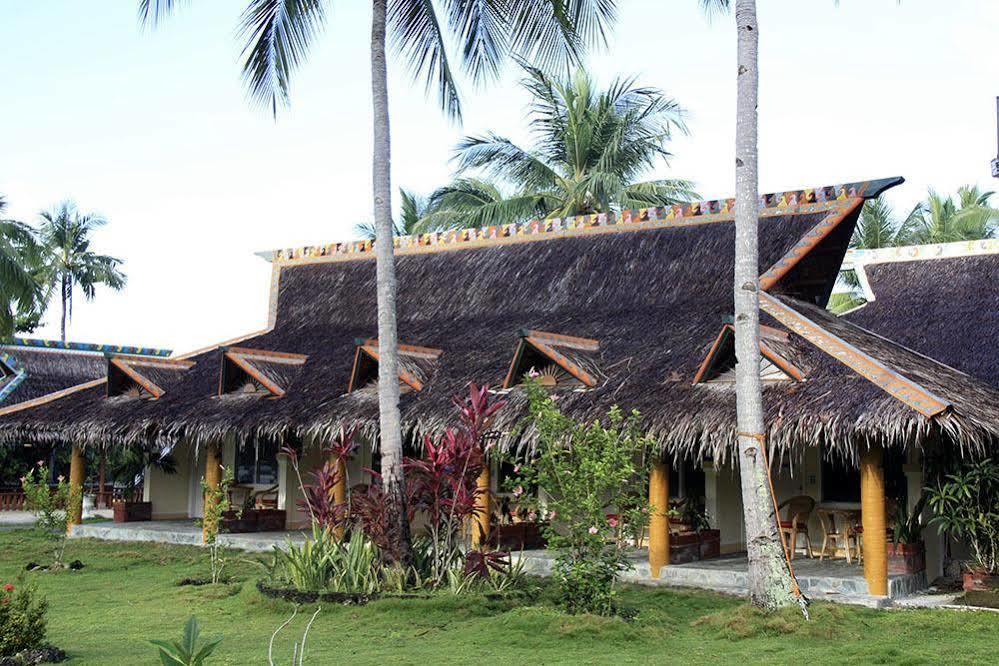 Whispering Palms Island Resort Bacolod Esterno foto