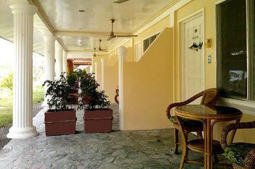 Whispering Palms Island Resort Bacolod Esterno foto