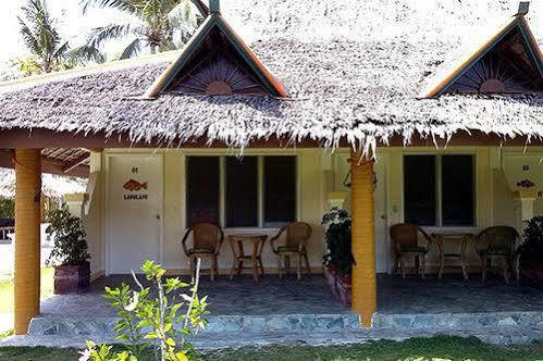 Whispering Palms Island Resort Bacolod Esterno foto