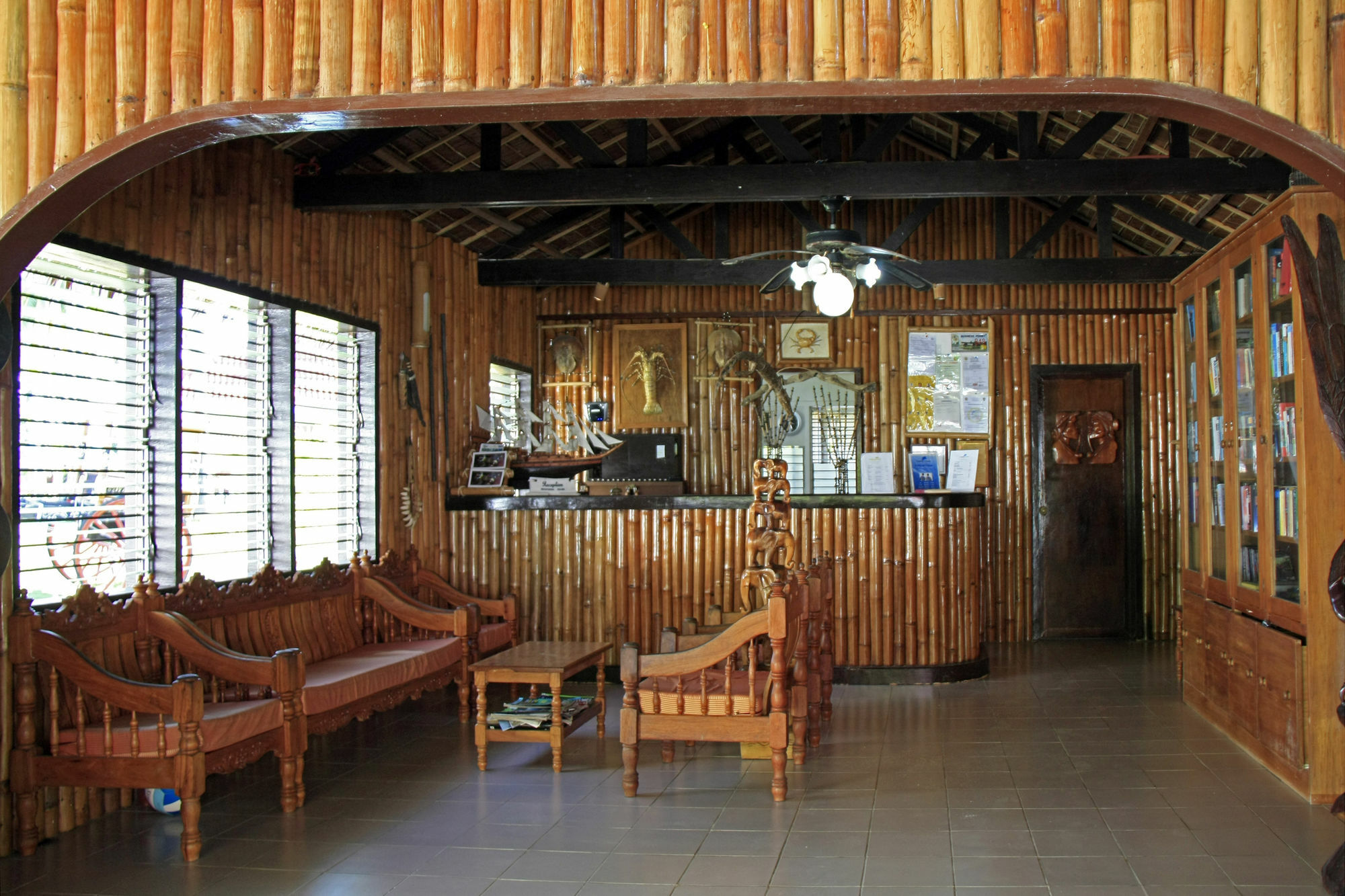 Whispering Palms Island Resort Bacolod Esterno foto